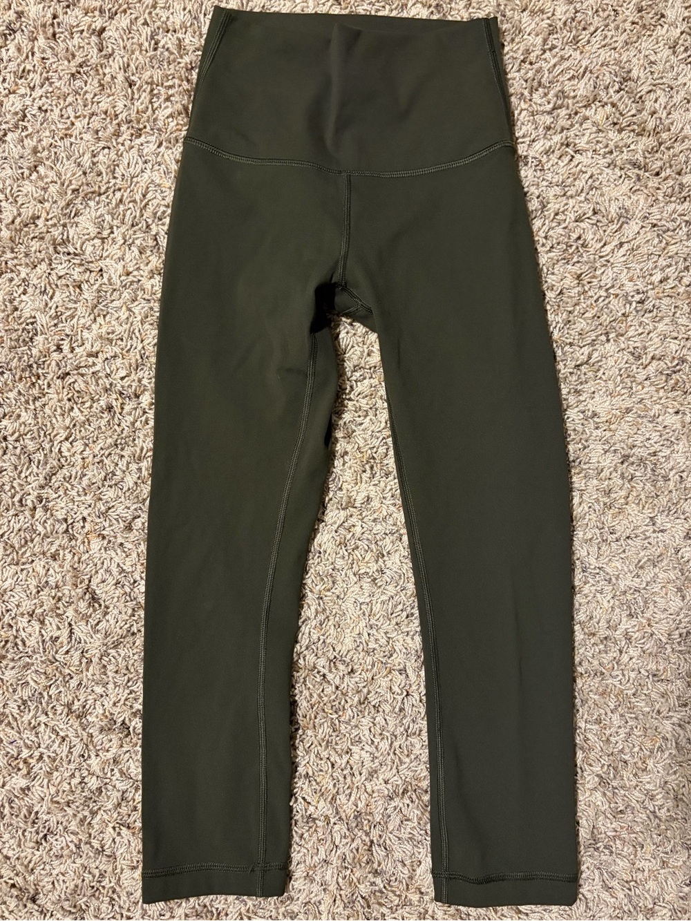 Lululemon women’s Olive Green Active Leggings
